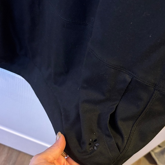 Nine West Active Long Sleeve Turtleneck Top - Picture 3 of 6